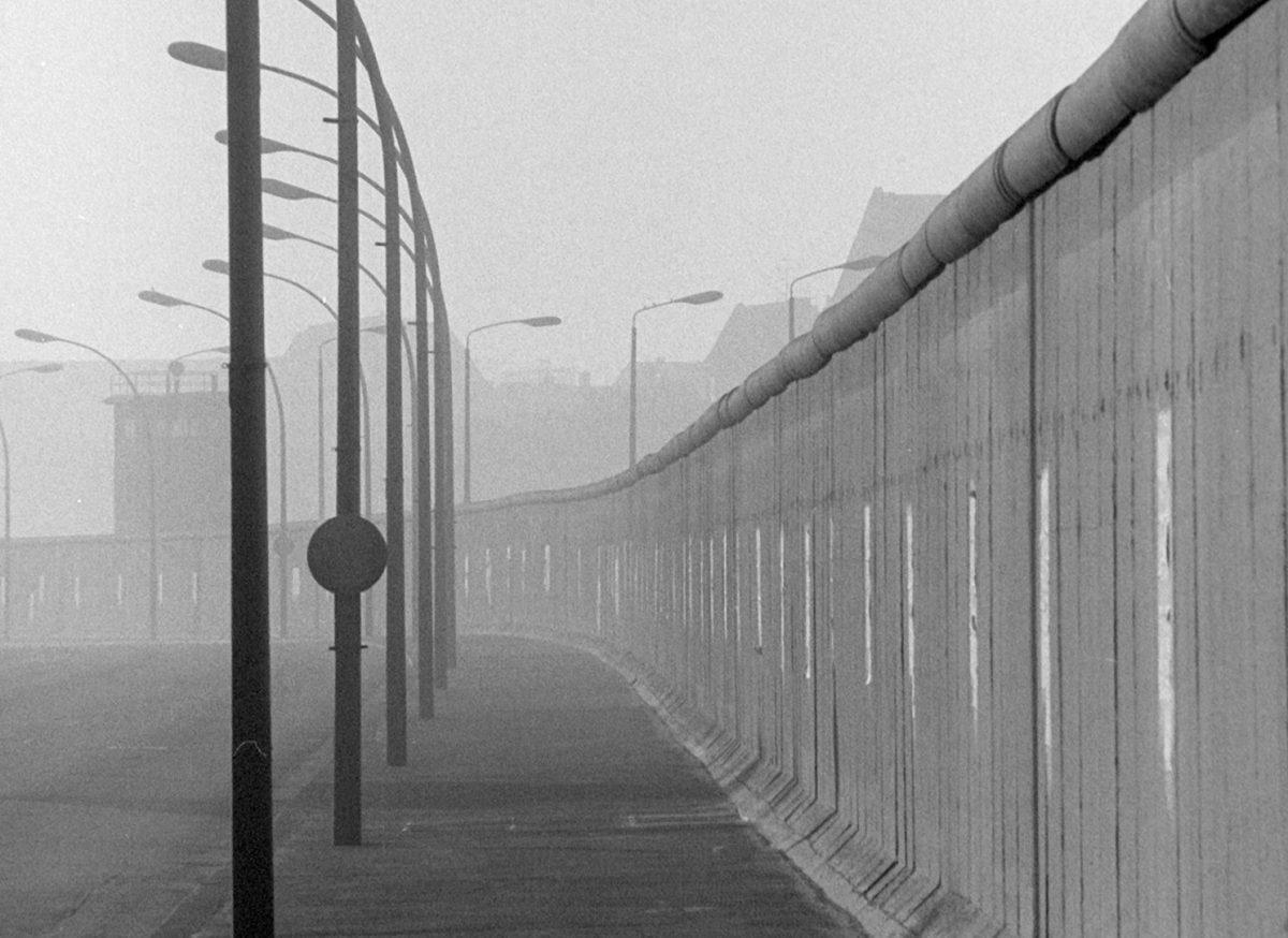 Стена в Берлине 1975