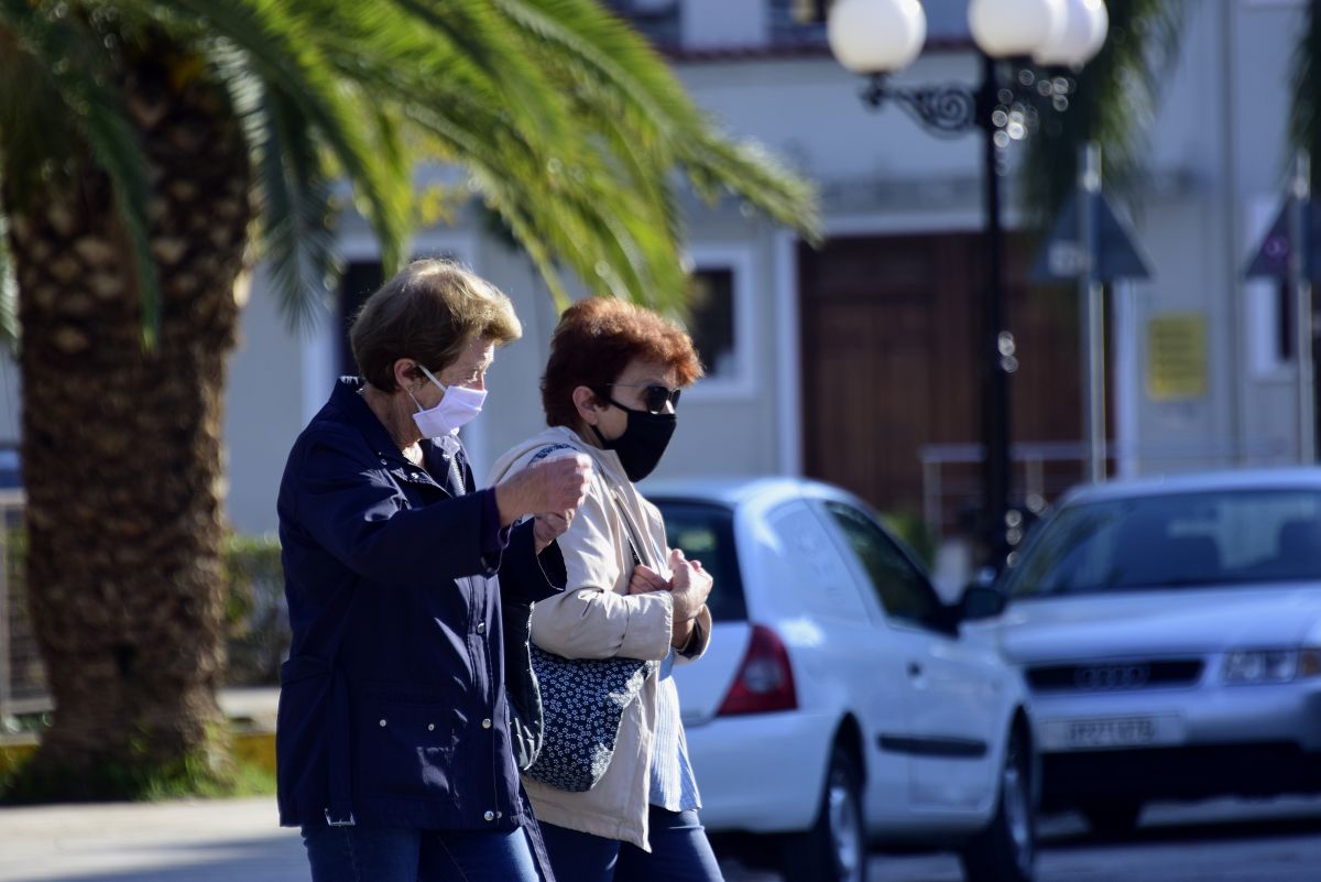 Κρούσματα σήμερα 6/4: Έρχεται νέο αρνητικό ρεκόρ