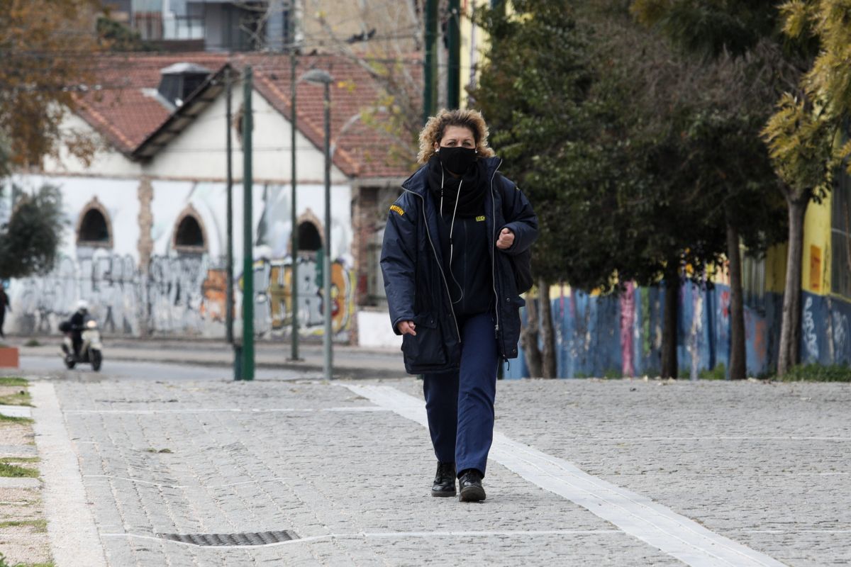 Κρούσματα κορωνοϊός: Δύσκολη η κατάσταση σε όλη τη χώρα