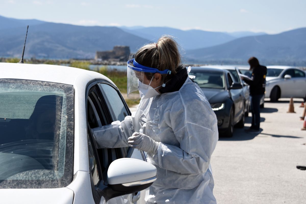 Σάλιο κορωνοϊός: Τι αναφέρει νέα έρευνα