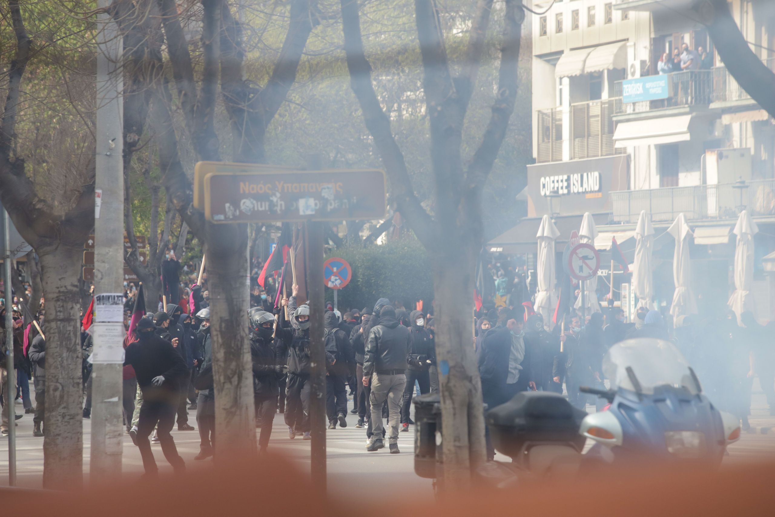 επεισόδια στη Θεσσαλονίκη