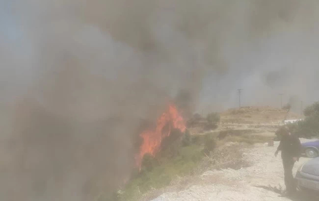 Ανεξέλεγκτη η φωτιά στην Κεφαλονιά