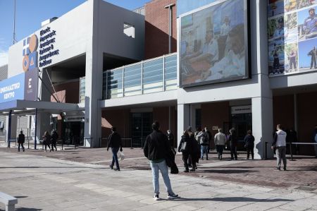 Τρίτη δόση εμβολίου: Λειτουργεί άμεσα λένε οι ειδικοί